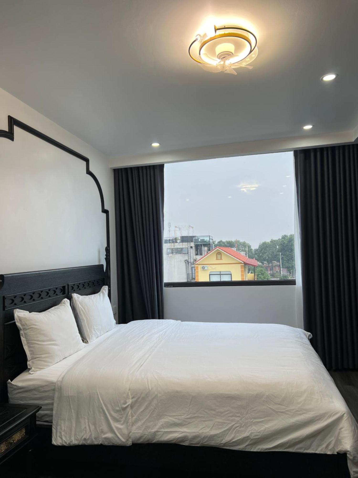 Lotus Hotel Нин Бин Екстериор снимка
