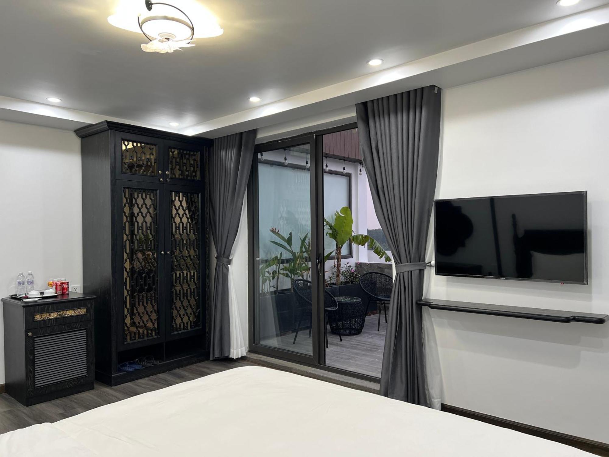 Lotus Hotel Нин Бин Екстериор снимка