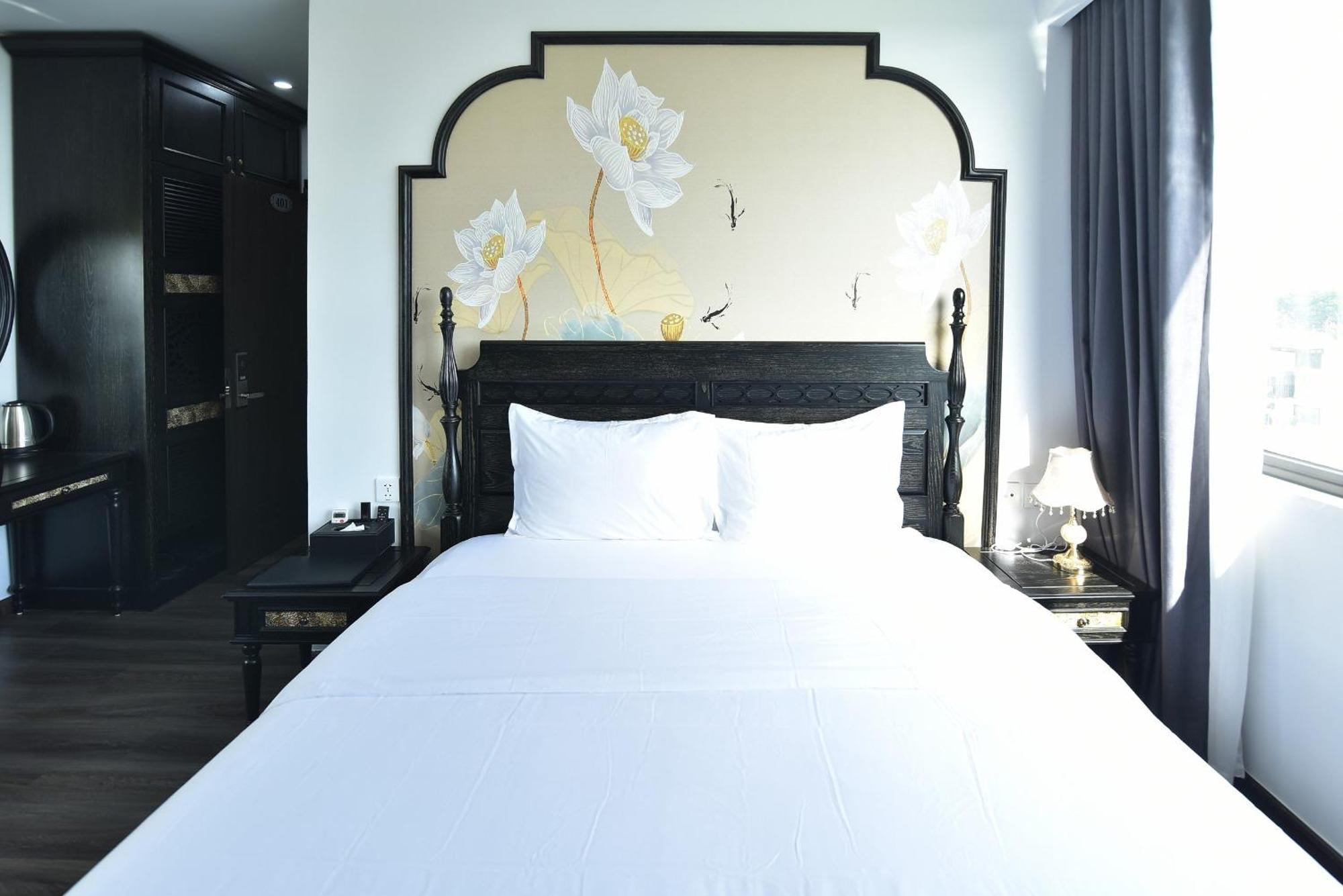 Lotus Hotel Нин Бин Екстериор снимка
