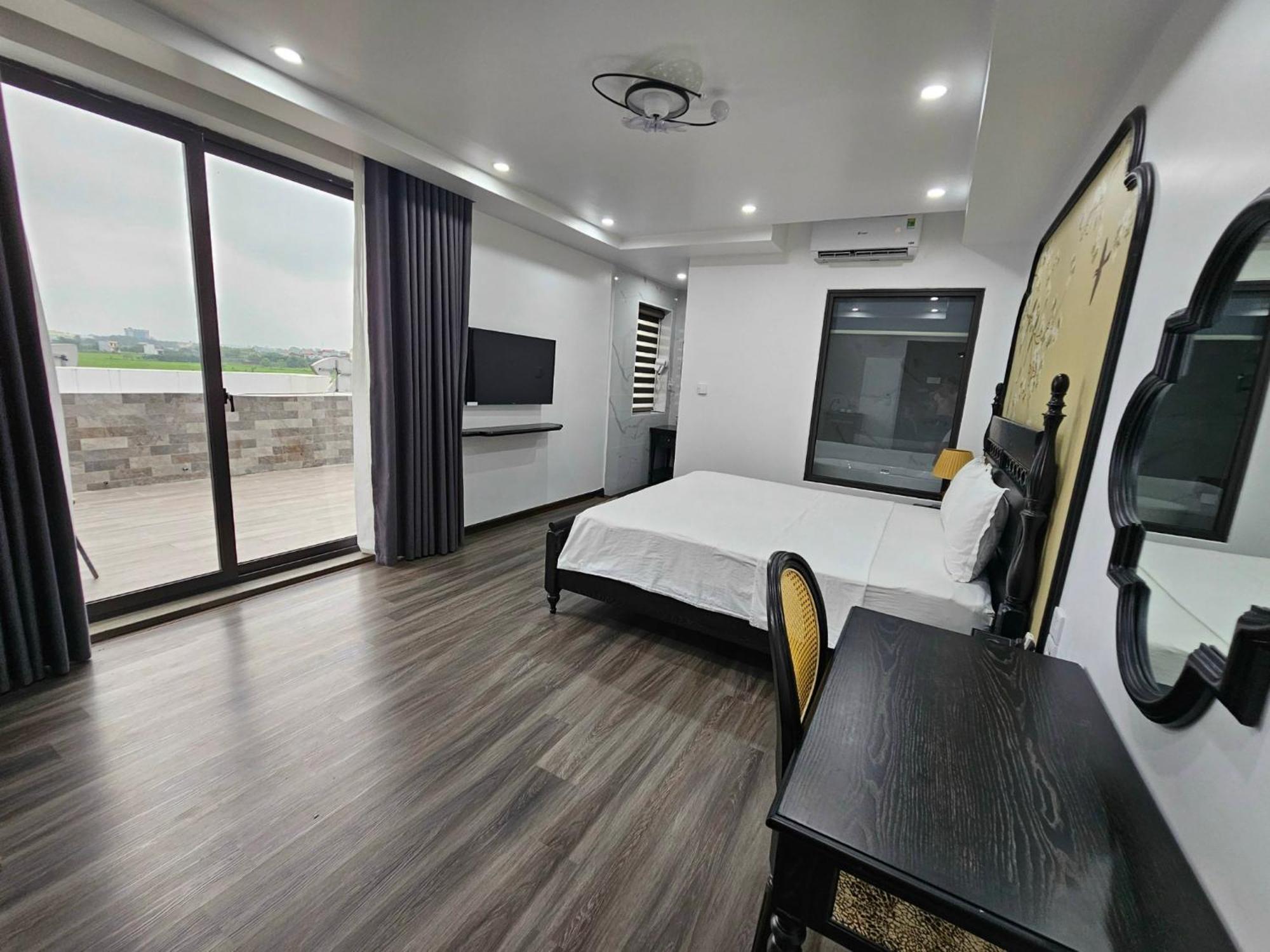 Lotus Hotel Нин Бин Екстериор снимка