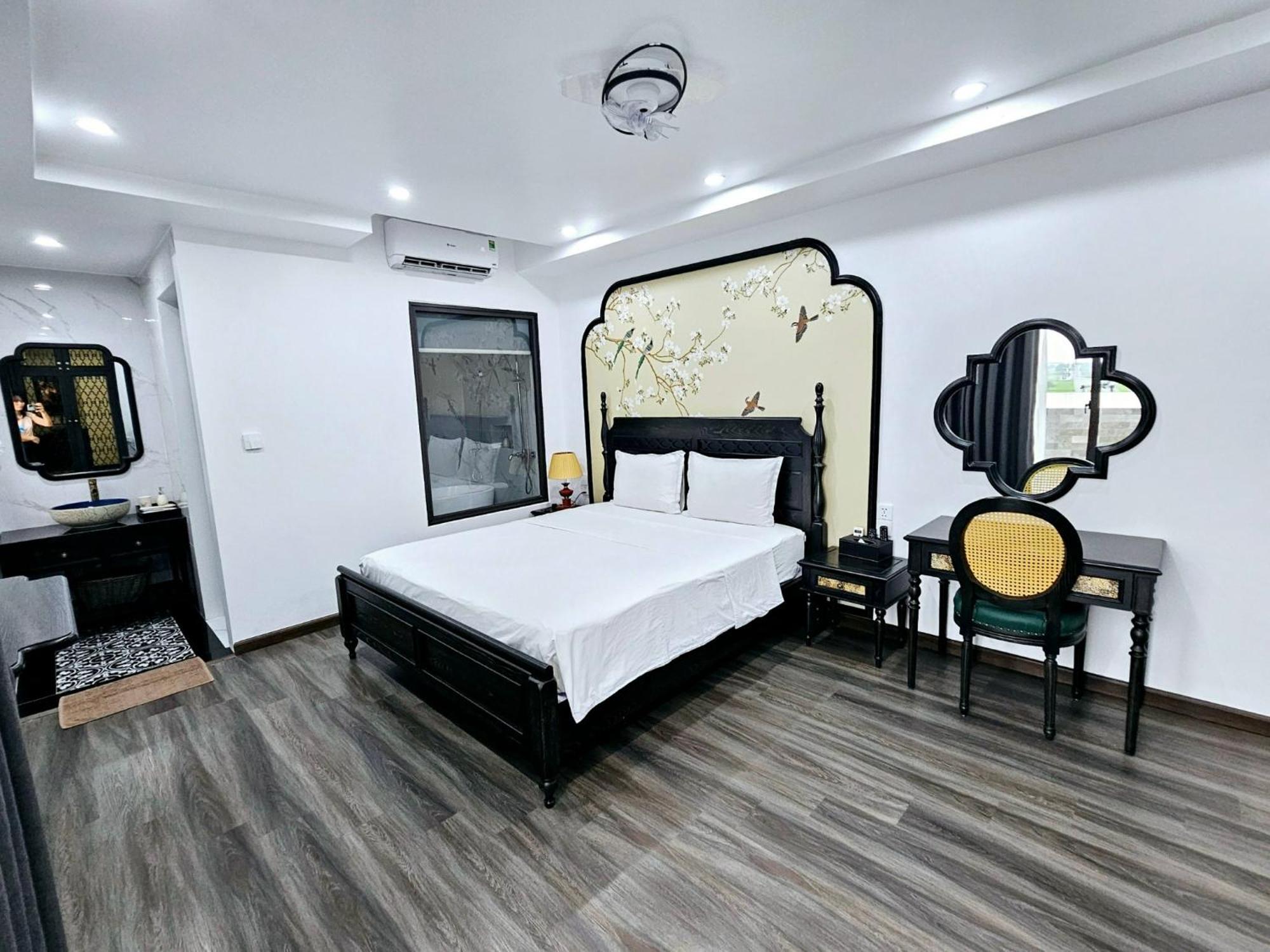 Lotus Hotel Нин Бин Екстериор снимка