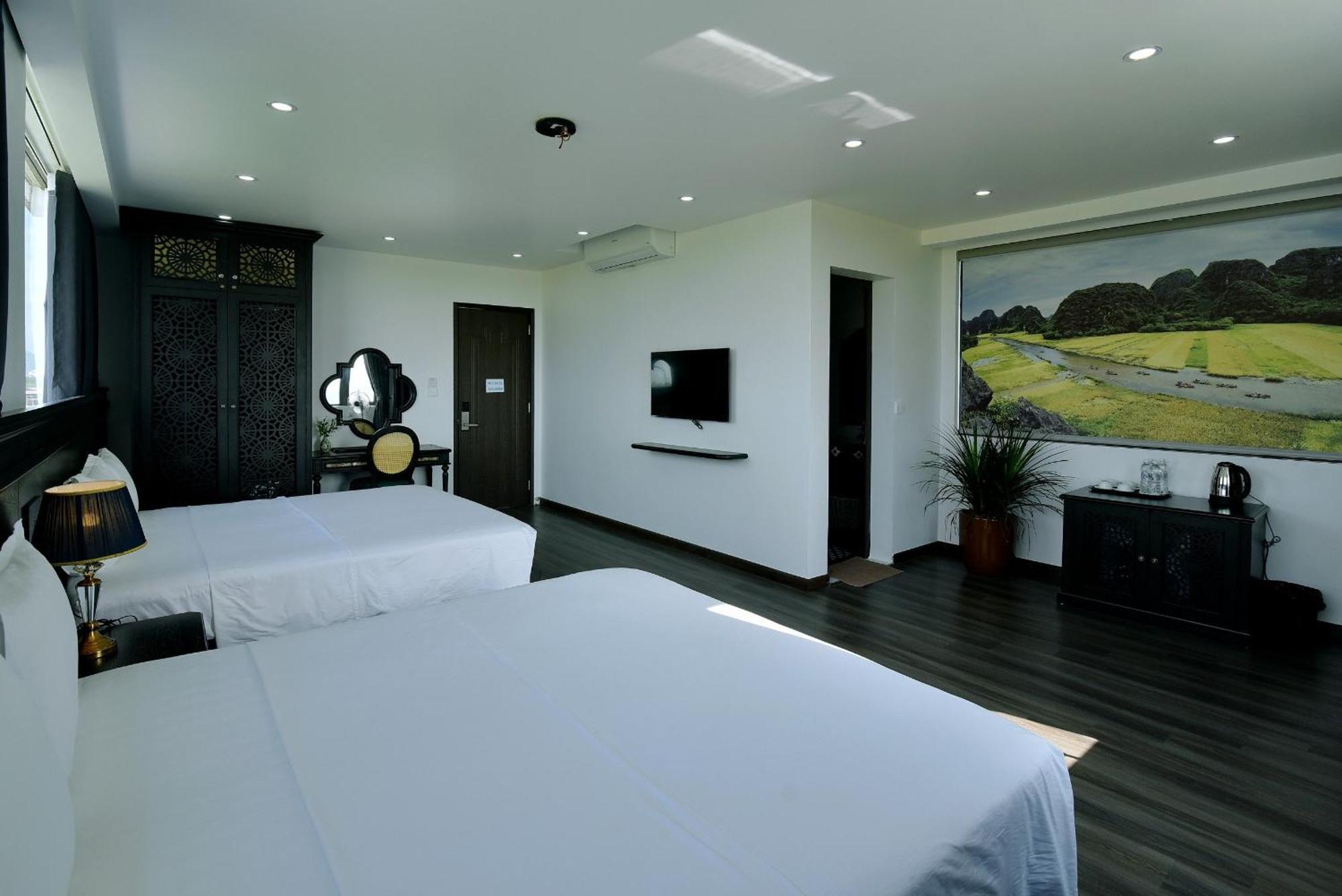 Lotus Hotel Нин Бин Екстериор снимка